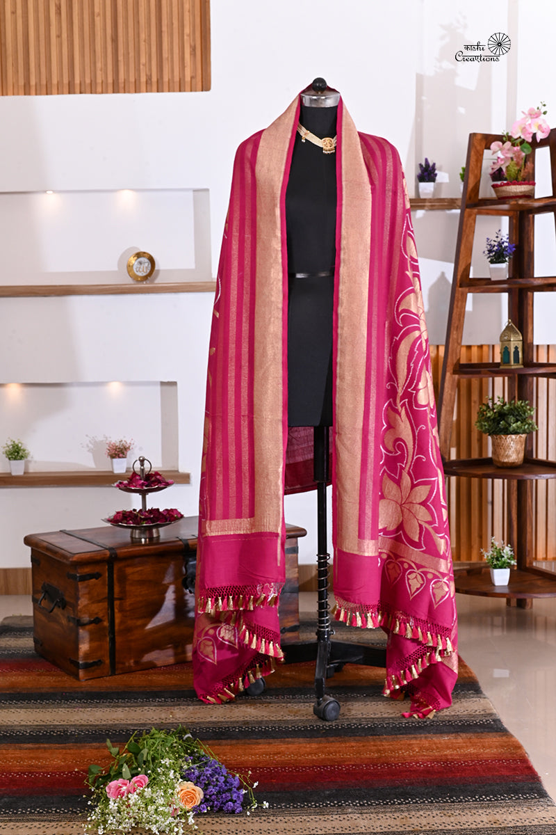 Rani Pink Pure Munga Silk Handloom Banarasi Dupatta