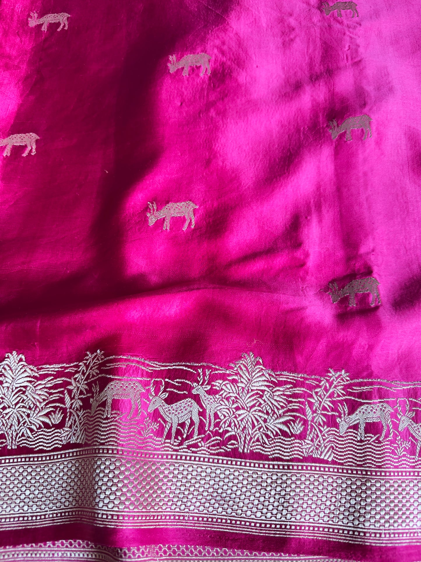 Fuchsia Pink Pure Mashru Silk Handwoven Banarasi Saree