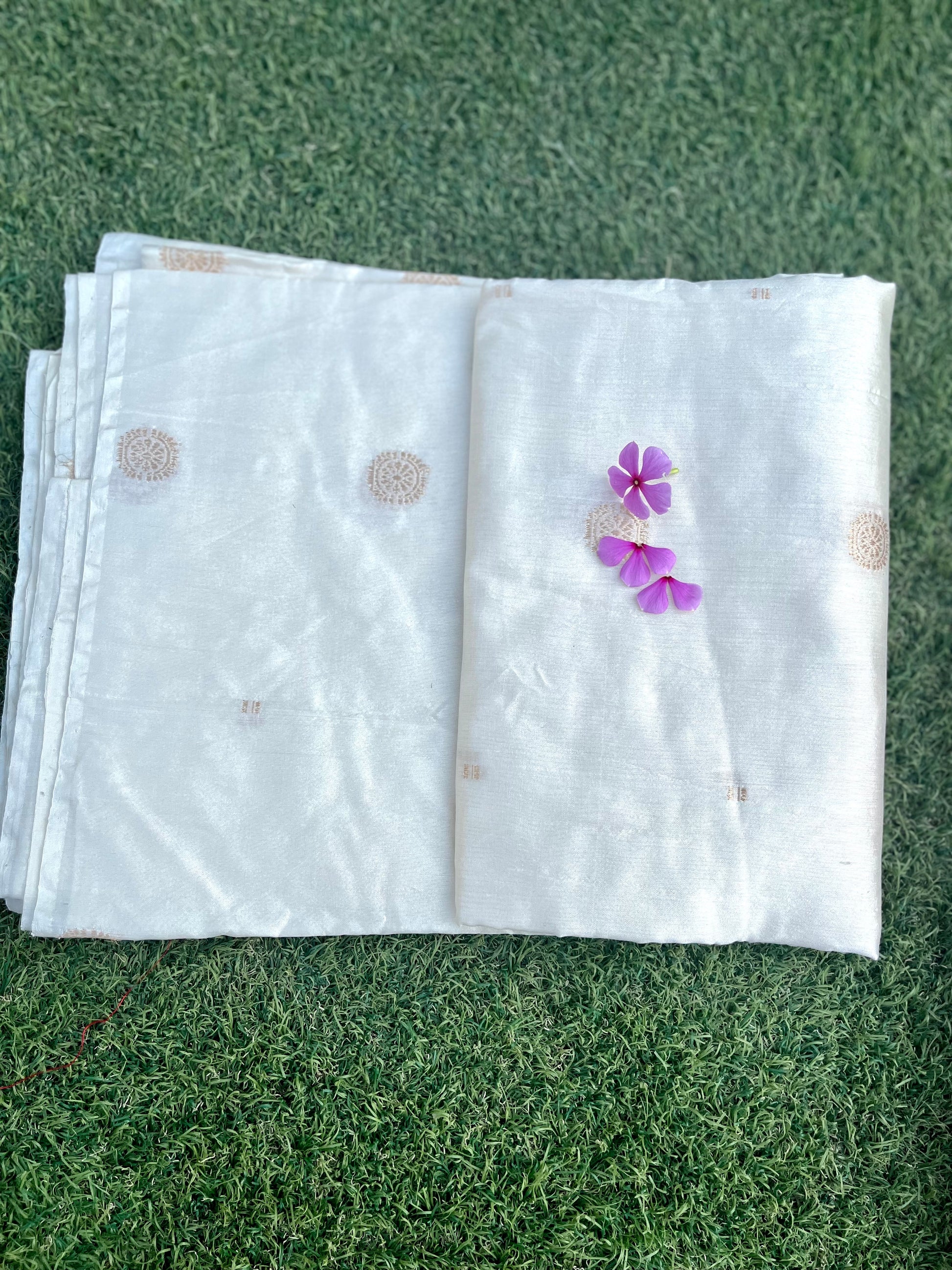 Pure Silk Khadwa Boota Fabric