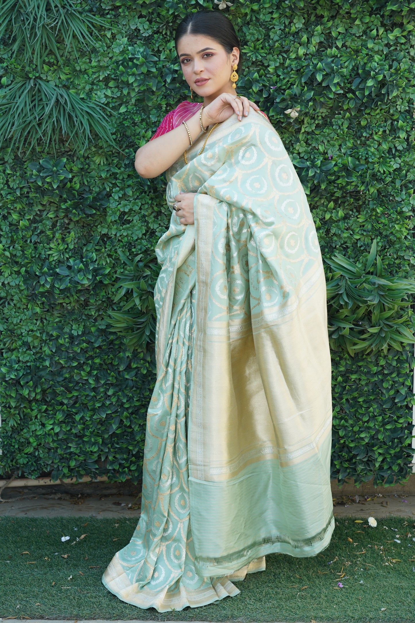 Sage Green Pure Katan Silk Khadwa Jaal Handwoven Banarasi Saree