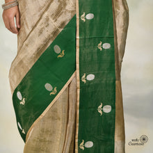 Load image into Gallery viewer, Golden Green Tissue Katan Silk Handloom Banarasi Saree
