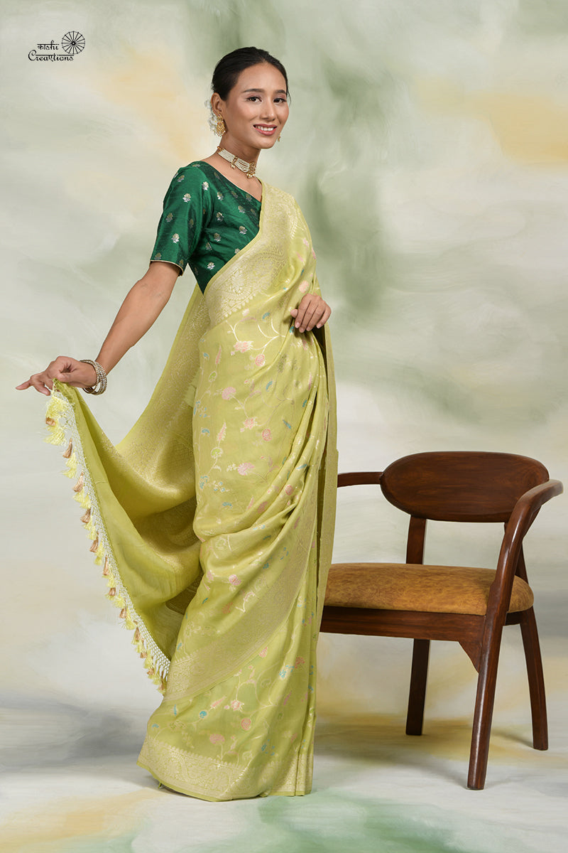 Light Parrot Green Pure Tussar Georgette Handloom Bnarasi Saree