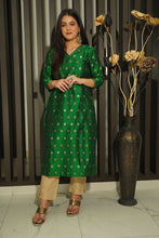 Load image into Gallery viewer, Green Pure Tussar Silk Handwoven Banarasi Kurta with Golden And Antique Zari Cutwork Boota Banarasi Kurta
