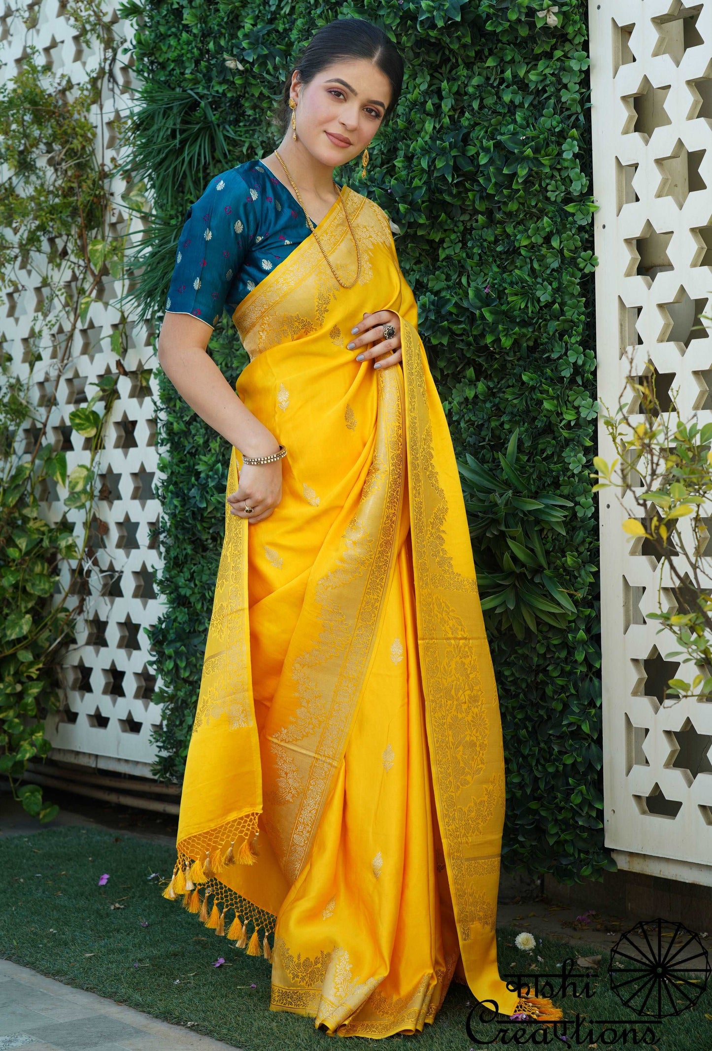 Bright Yellow Pure Mashru Satin Silk Handwoven khadwa Boota Banarasi Saree