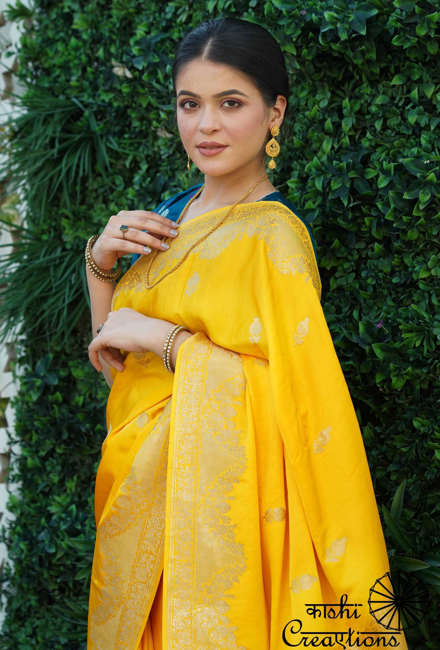 Bright Yellow Pure Mashru Satin Silk Handwoven khadwa Boota Banarasi Saree