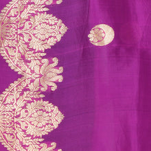 Load image into Gallery viewer, Purple Pure Kora Silk Handloom Banarasi Dupatta in Chandbali boota and Scallop Border
