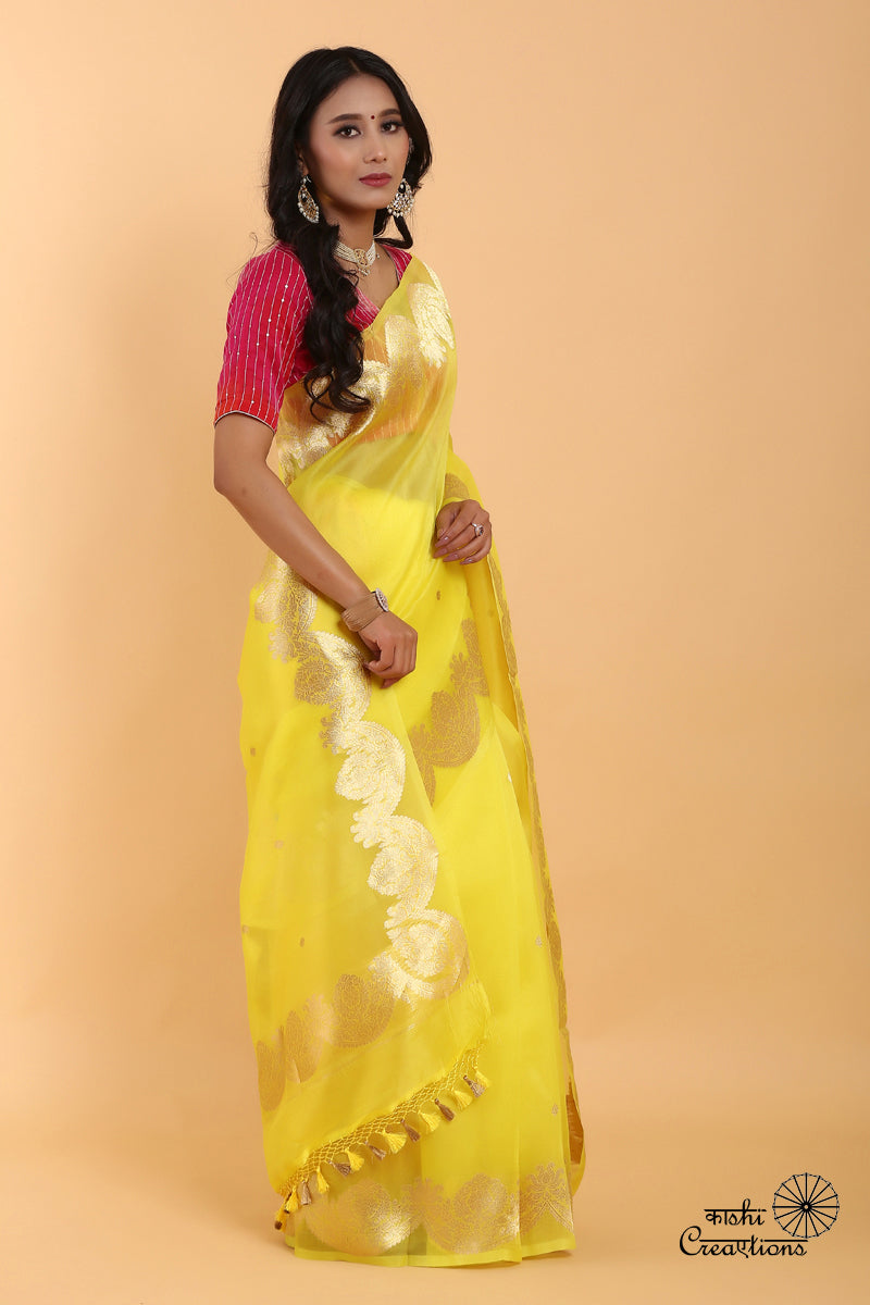 Lemon Yellow  Scallop Pure Kora Silk Handwoven Banarasi Saree