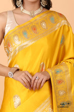 Load image into Gallery viewer, Mustard Yelllow Pure Mashru Silk Handwoven Banarasi Saree
