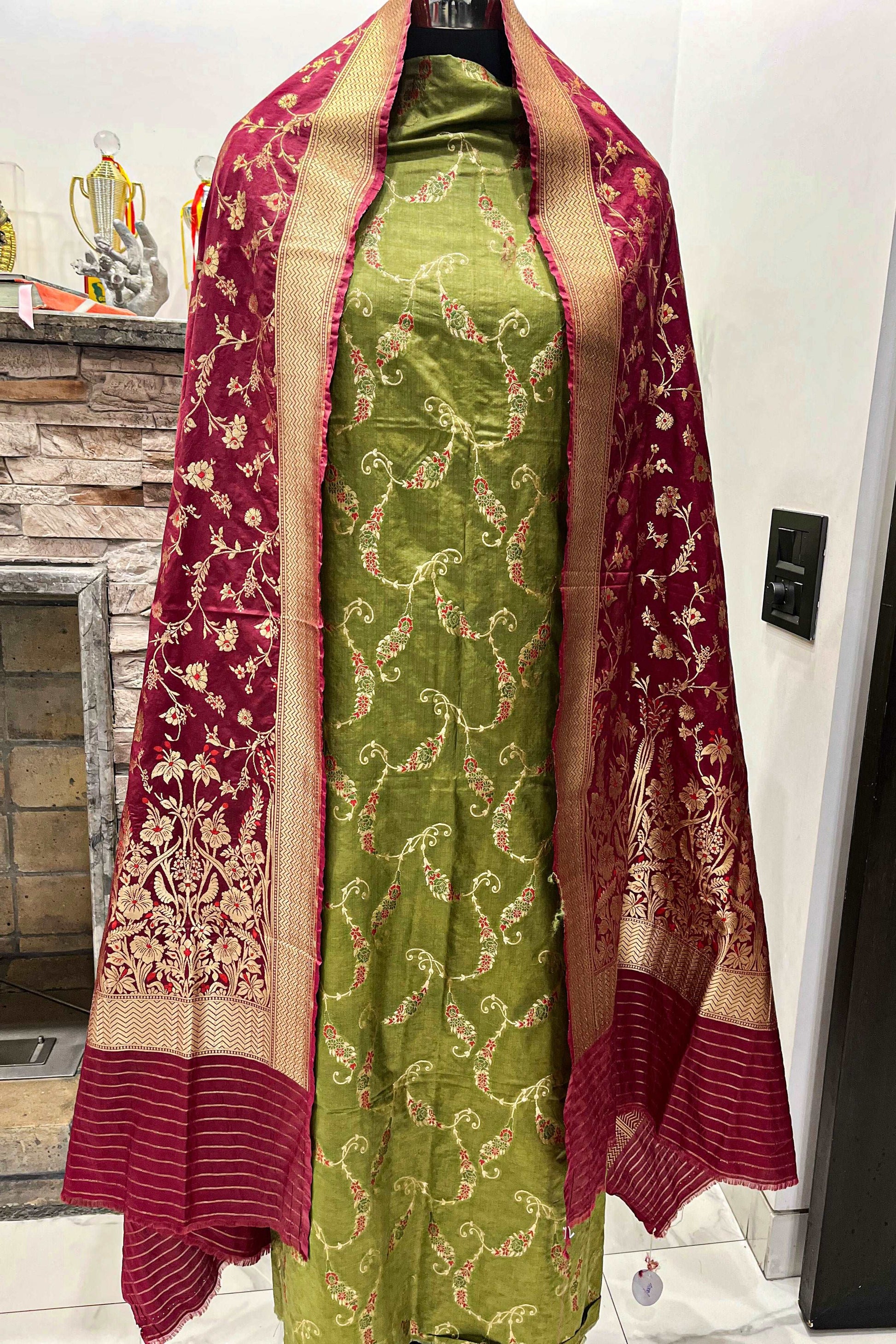 Green and Maroon Combination Semi Sik Banarasi Handloom suit