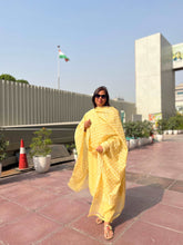 Load image into Gallery viewer, Lemon Green Silk Cotton Jamdani Handloom Banarasi Suit
