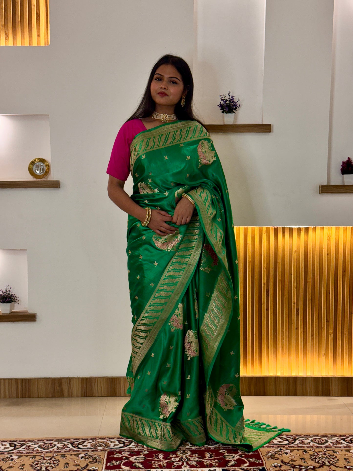 Emerald Green Pure Mashru Silk Handwoven Banarasi Saree with Meenakari