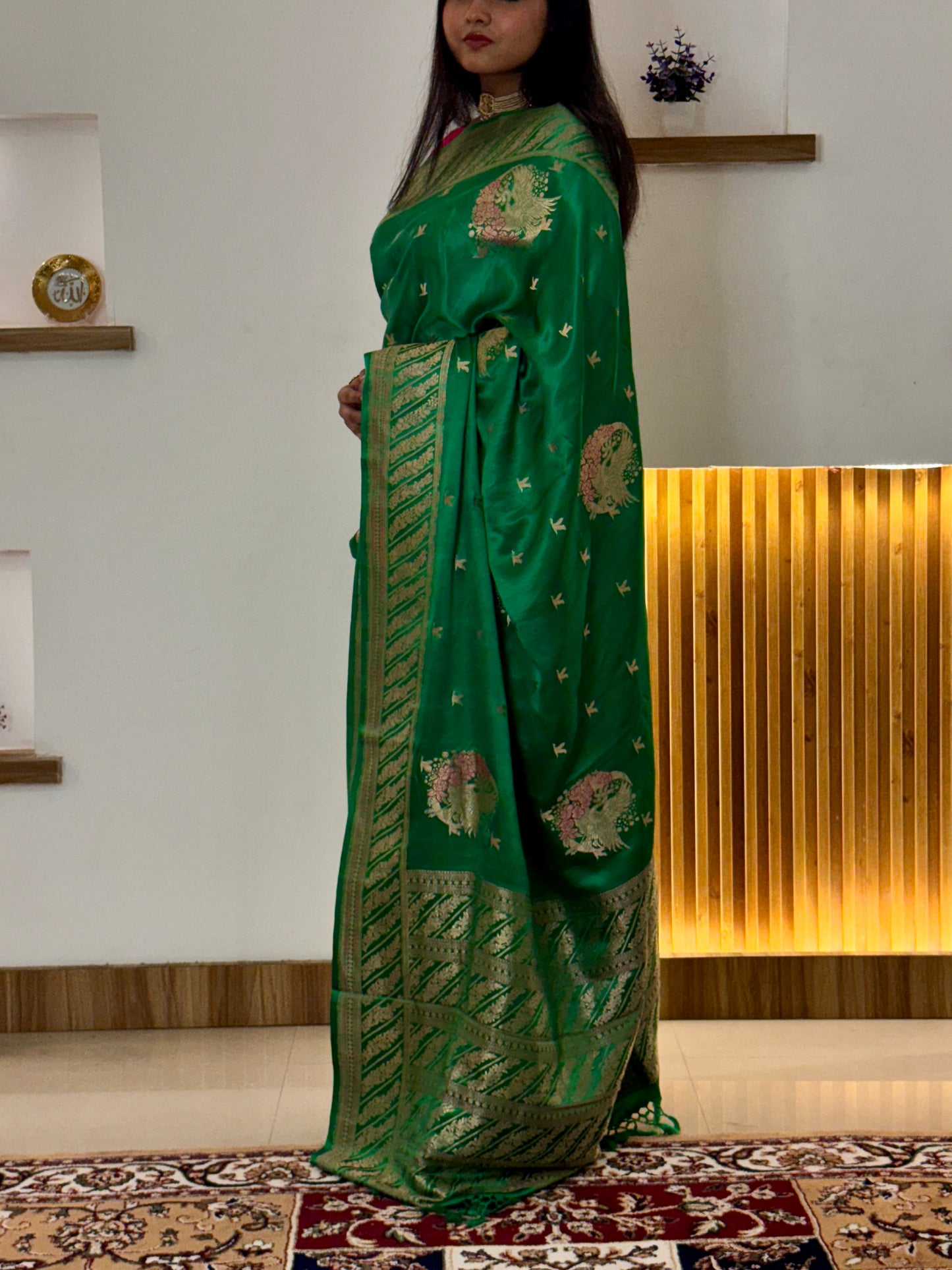 Emerald Green Pure Mashru Silk Handwoven Banarasi Saree with Meenakari