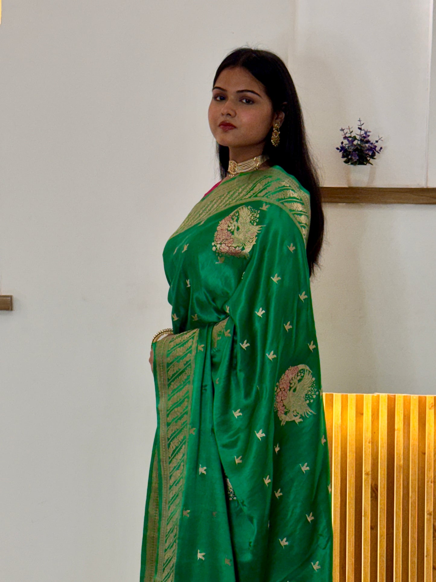 Emerald Green Pure Mashru Silk Handwoven Banarasi Saree with Meenakari