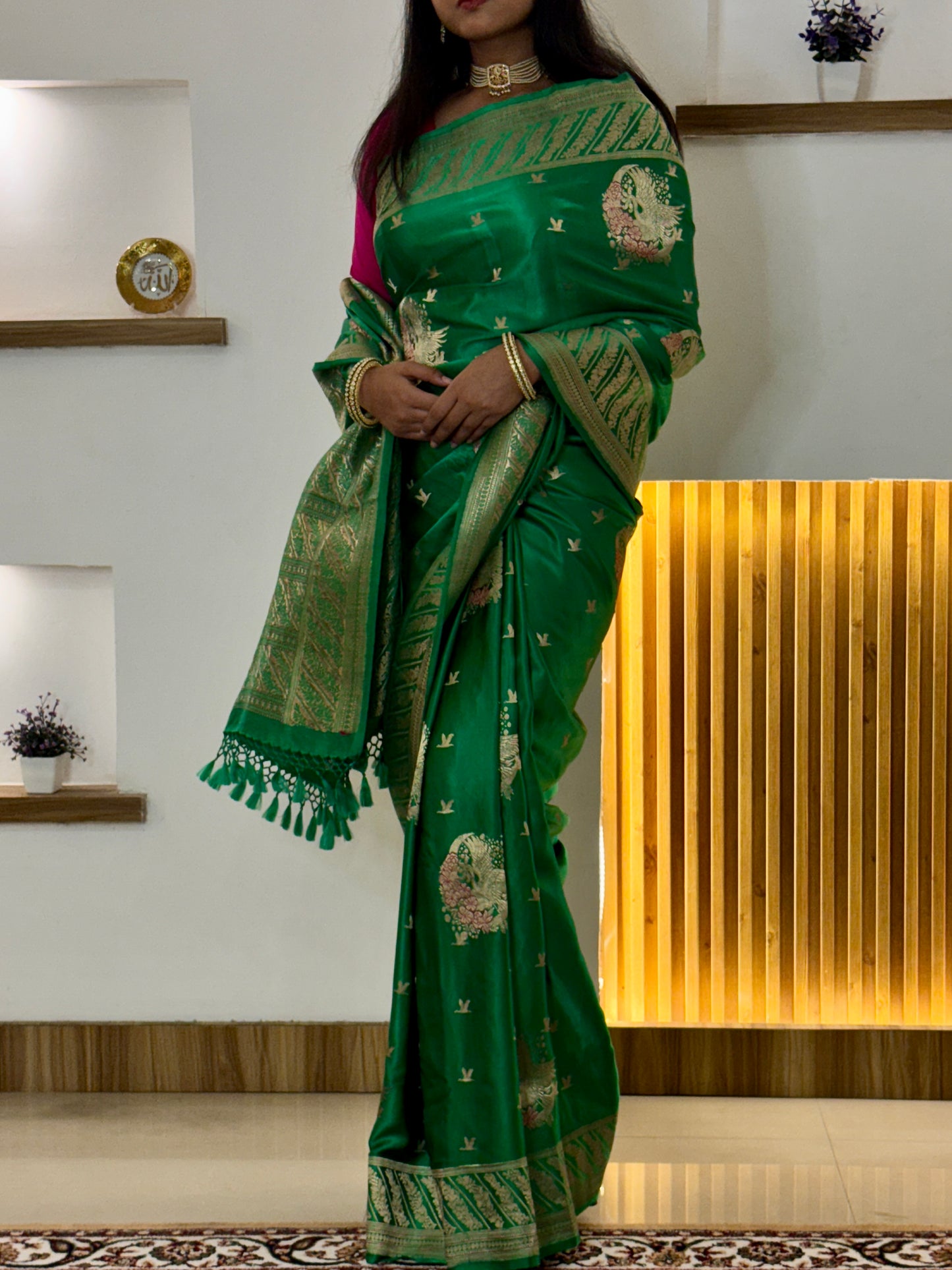 Emerald Green Pure Mashru Silk Handwoven Banarasi Saree with Meenakari