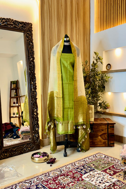 Mehndi Green Pure Tussar Silk Handloom Suit Set with  Kora Silk Dupatta