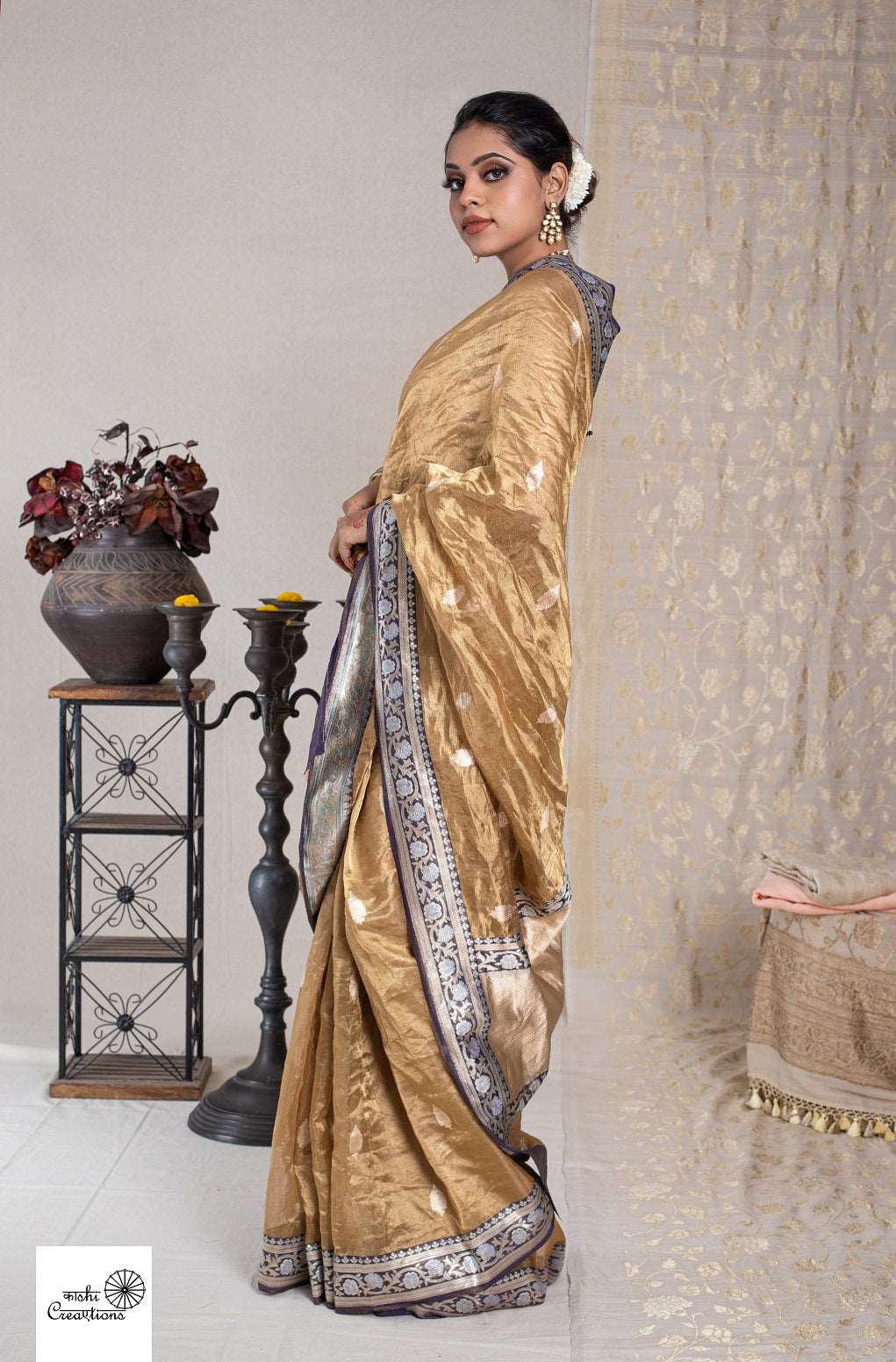 Golden Pure Tissue Metallic Handloom Khadwa Border Booti Banarasi saree