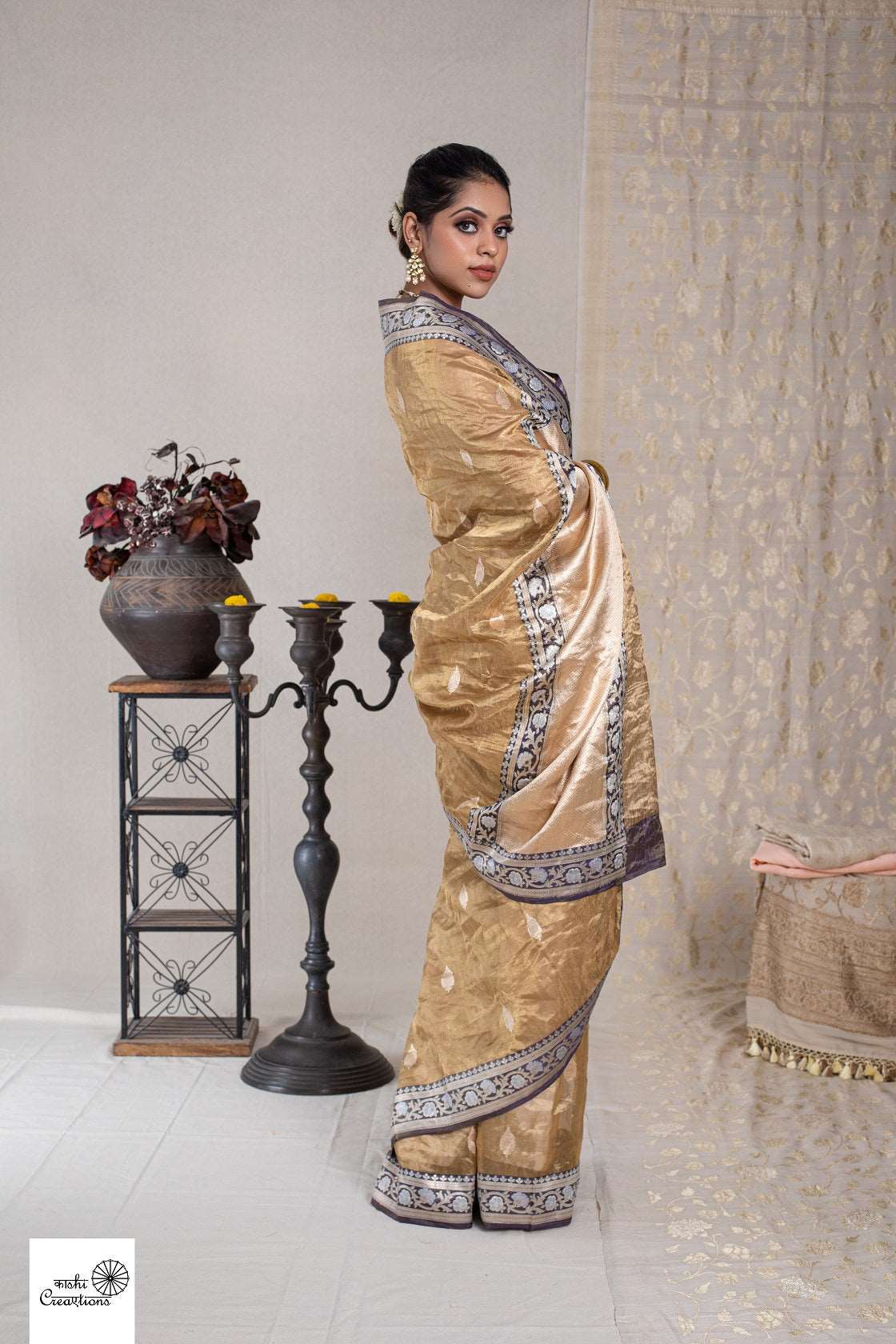 Golden Pure Tissue Metallic Handloom Khadwa Border Booti Banarasi saree