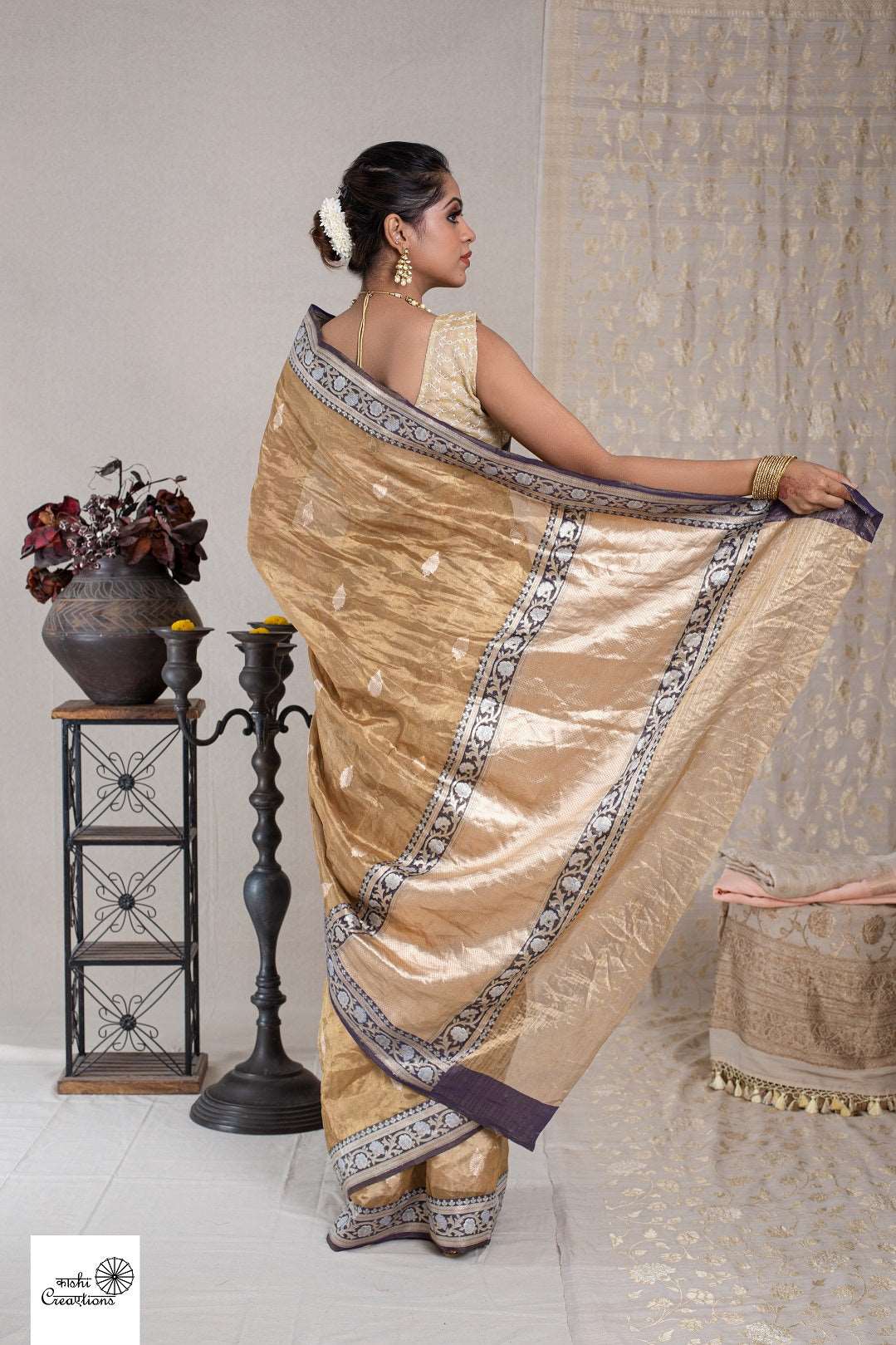 Golden Pure Tissue Metallic Handloom Khadwa Border Booti Banarasi saree