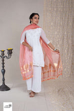 Load image into Gallery viewer, Light Peach Pure Kora Silk Handloom Banarasi Khadwa Dupatta
