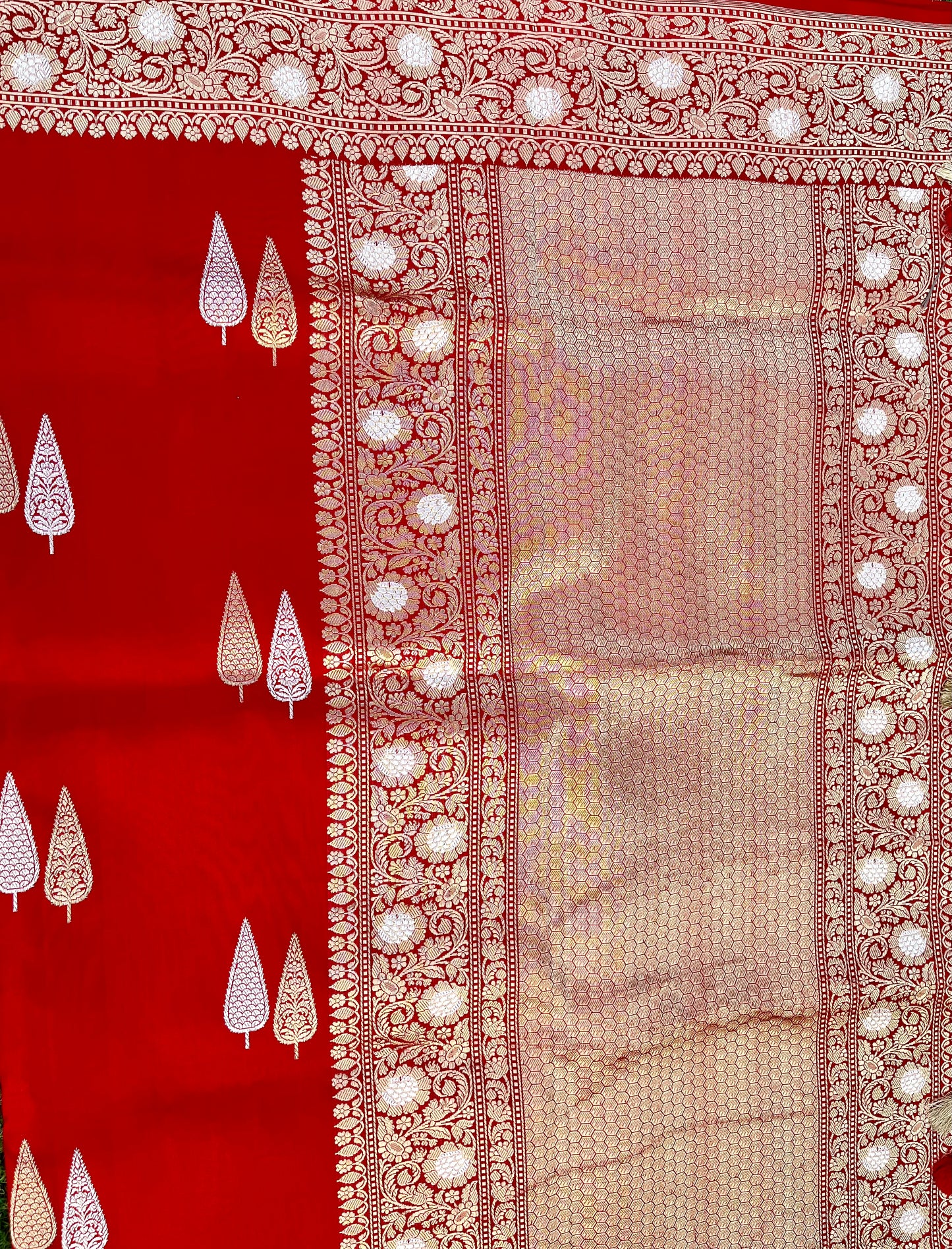 Red Pure Katan Silk Handwoven Khadwa Banarasi Saree