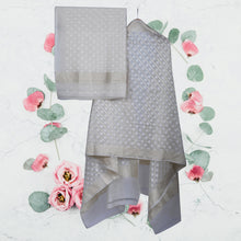 Load image into Gallery viewer, Off White Silk Cotton Jamdani Handwoven Banarasi Suit
