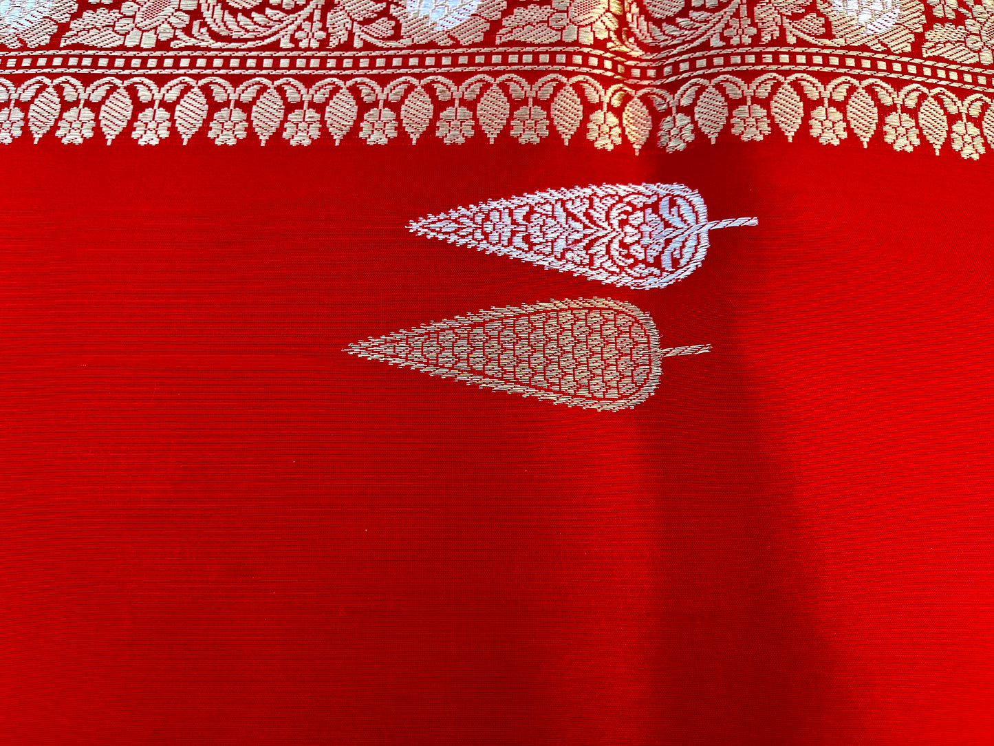 Red Pure Katan Silk Handwoven Khadwa Banarasi Saree