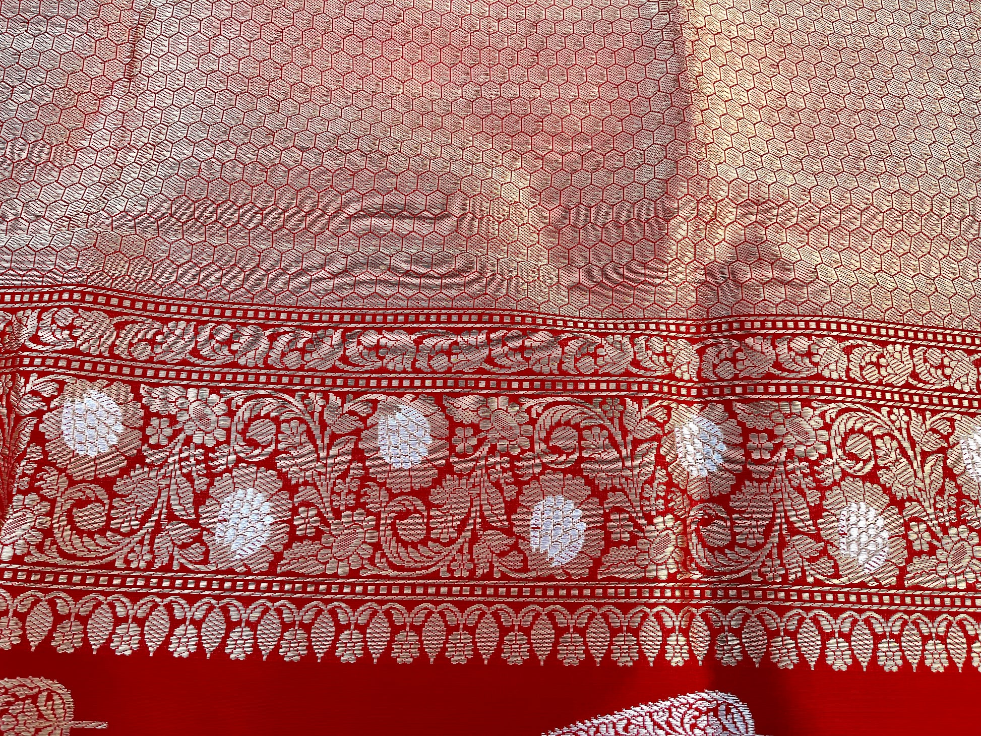 Red Pure Katan Silk Handwoven Khadwa Banarasi Saree