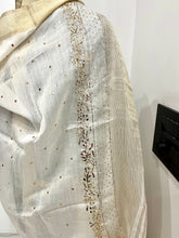Load image into Gallery viewer, Off White Pure Munga Silk Dupatta
