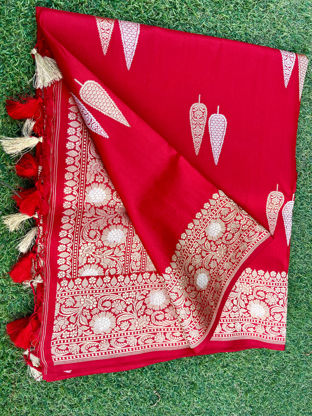Red Pure Katan Silk Handwoven Khadwa Banarasi Saree
