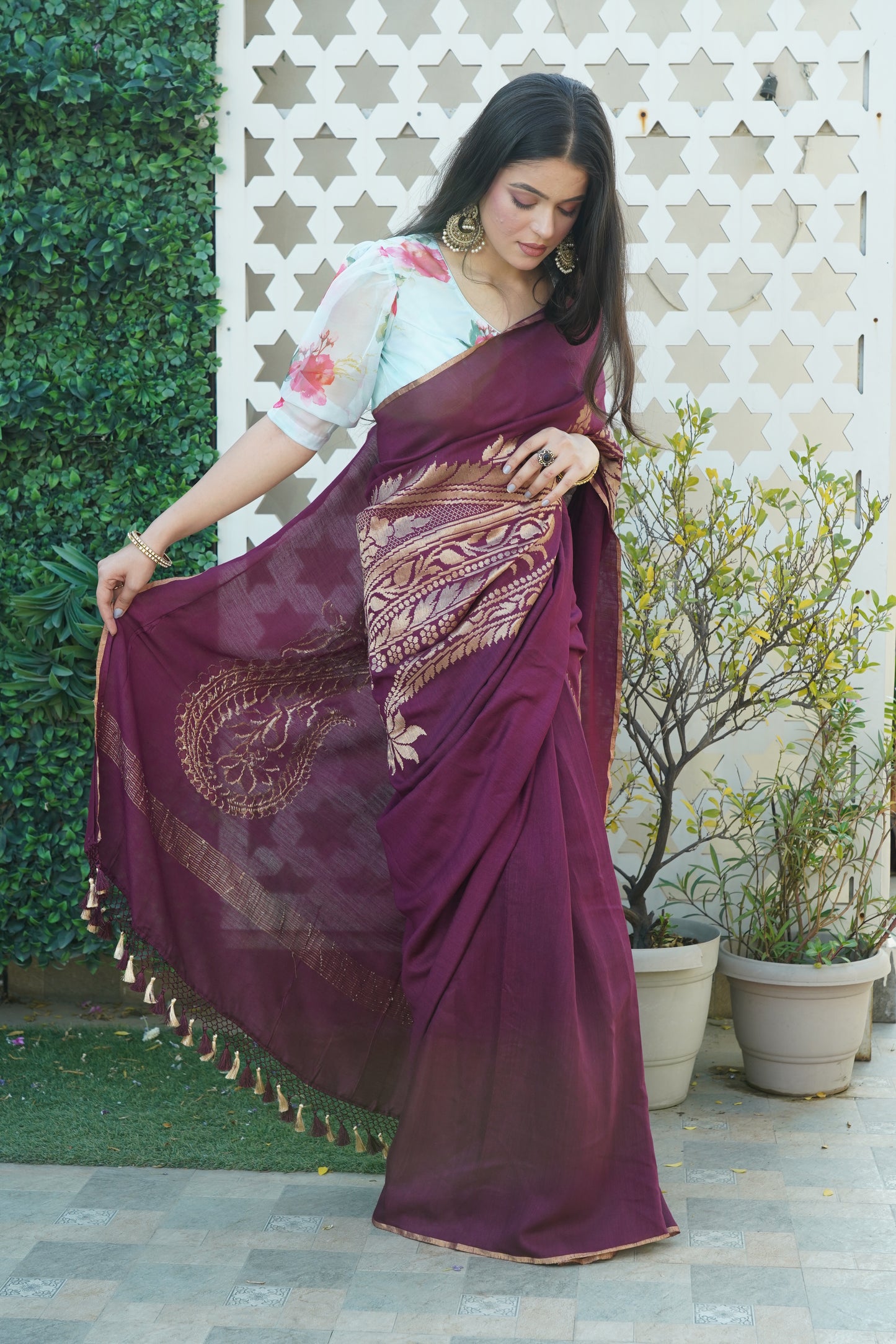 Wine Colour Pure Munga Silk Handwoven Banarasi Saree in dull Golden Zari