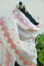 Load image into Gallery viewer, Offwhite Silk Cotton Embriodery Handloom Banarasi Dupatta
