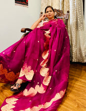 Load image into Gallery viewer, Purple Pure Kora Silk Handwoven Banarasi Saree
