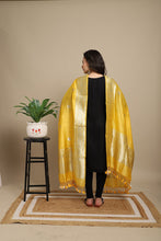 Load image into Gallery viewer, Yellow Chandbali Pure Katan Silk Handoom Banarasi Dupatta
