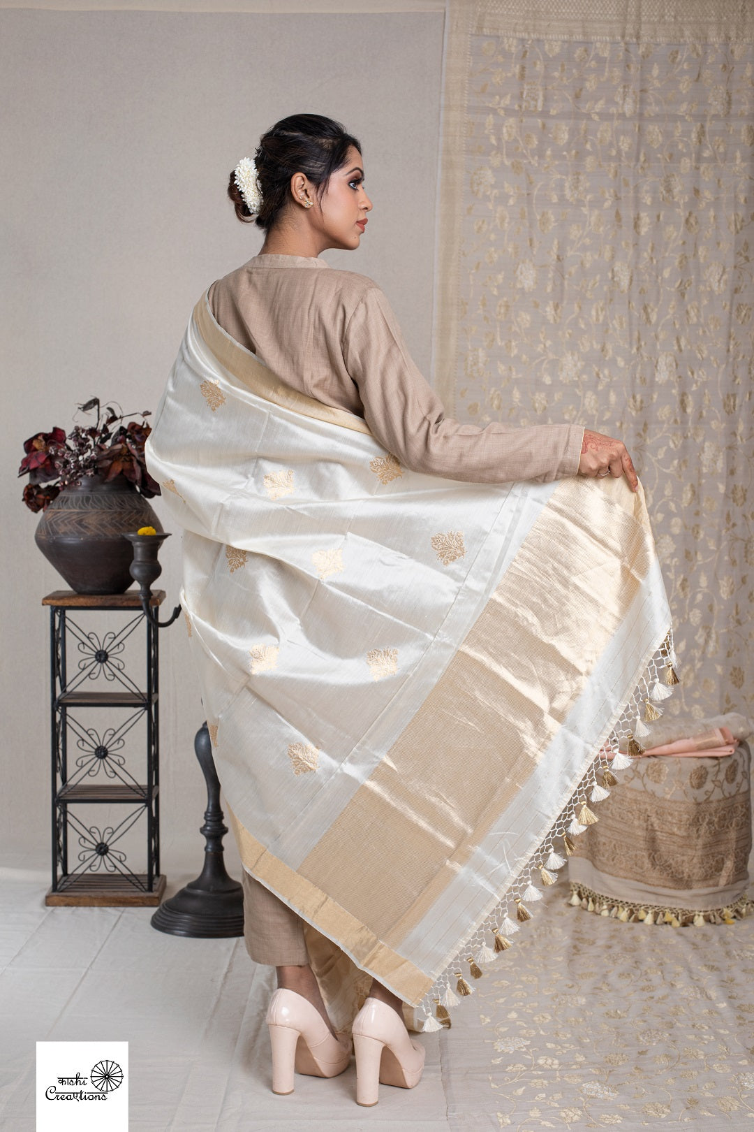 Off White Pure Katan Silk Border Booti Handloom Dupatta Kaashicreation