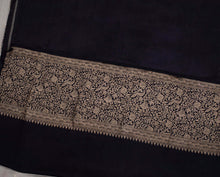 Load image into Gallery viewer, Black Pure Katan Silk Handloom Khadwa Boota Border Banarasi Handwoven Saree
