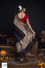 Load image into Gallery viewer, Black Pure Katan Silk Handloom Khadwa Boota Border Banarasi Handwoven Saree
